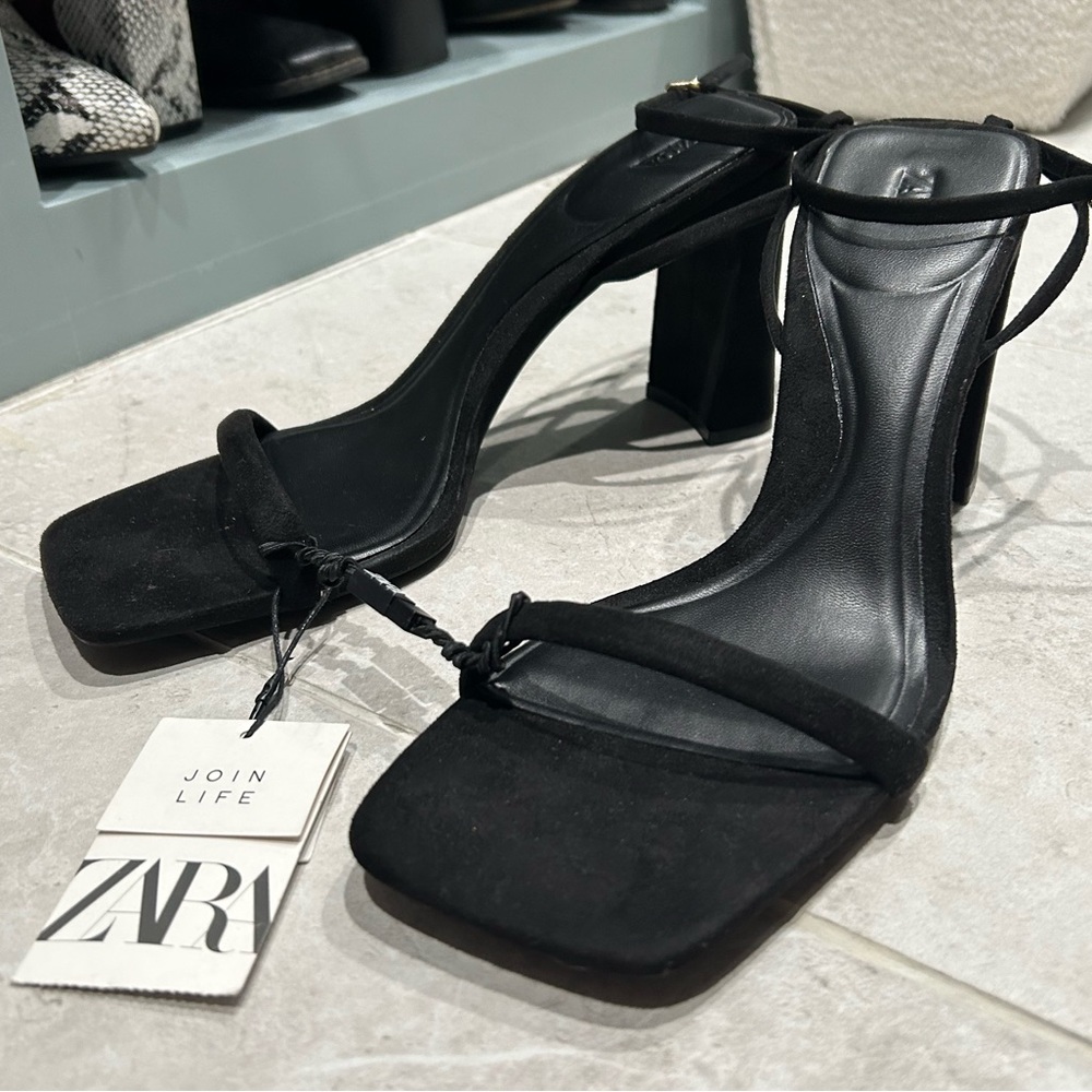 Brand New Zara Black women's sandals heels.  Never Worn.